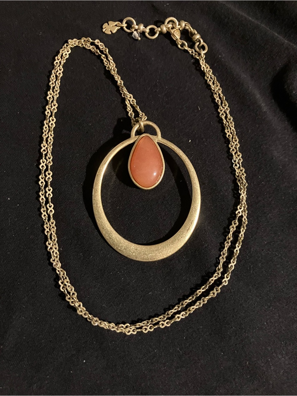 Lucky Brand Gold-Tone Circle Pendant Necklace with Coral Teardrop Stone - Picture 4 of 5